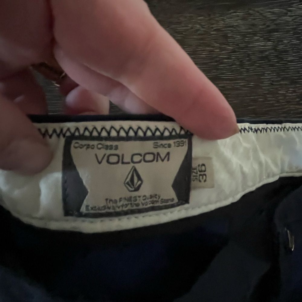 Volcom Corpo Class Navy Flat Front Bermuda Shorts… - image 7